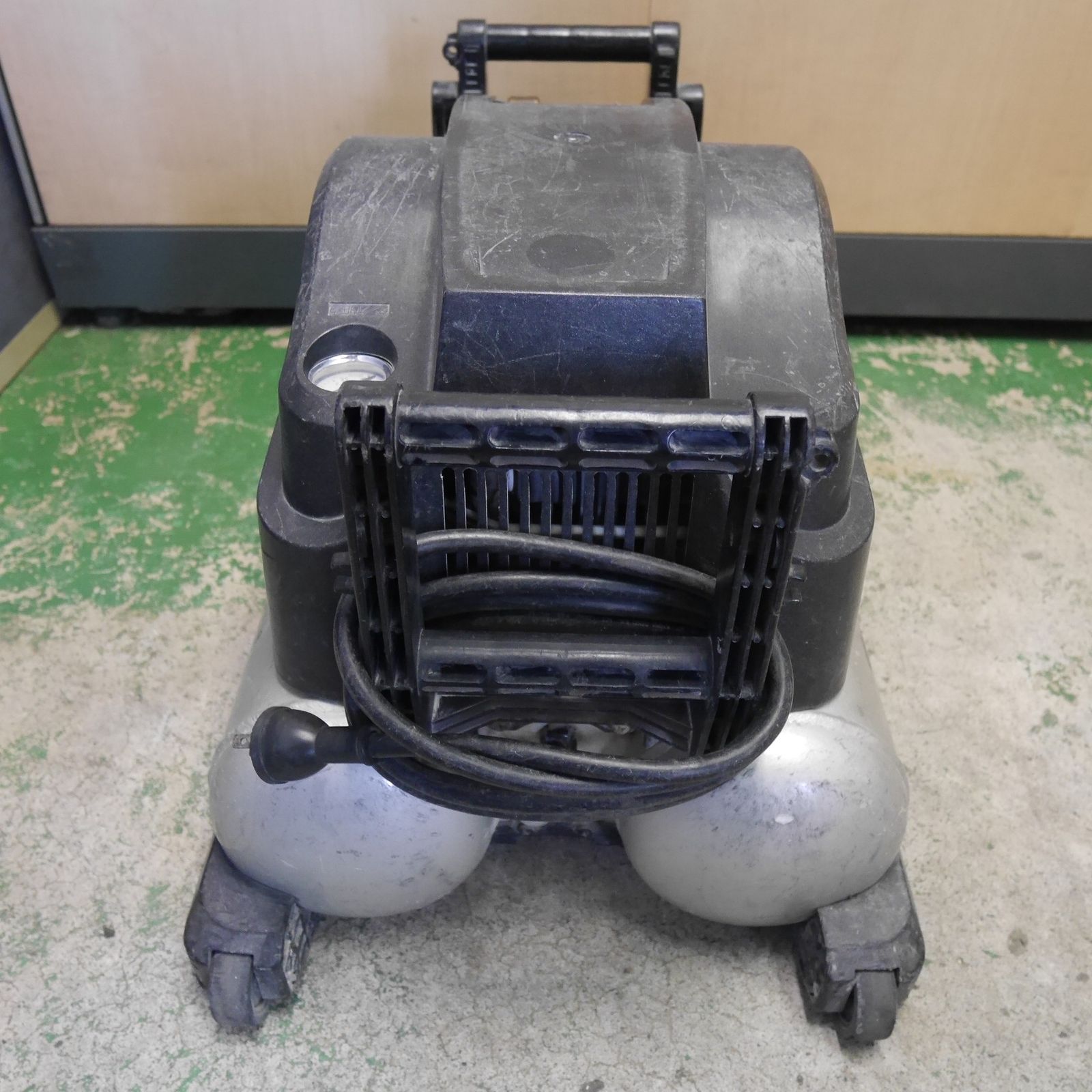 エア コンプレッサー