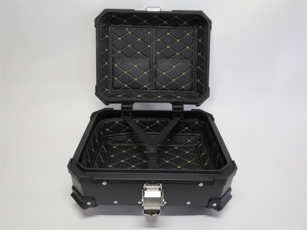 28L リアボックス