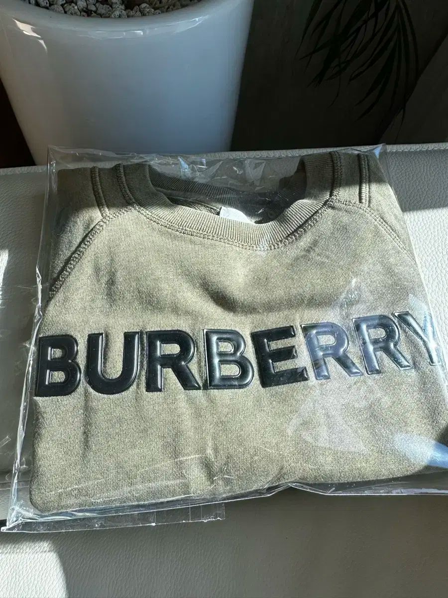 BURBERRY バーバリー トレーナー Tシャツ カーキ トゥイーン