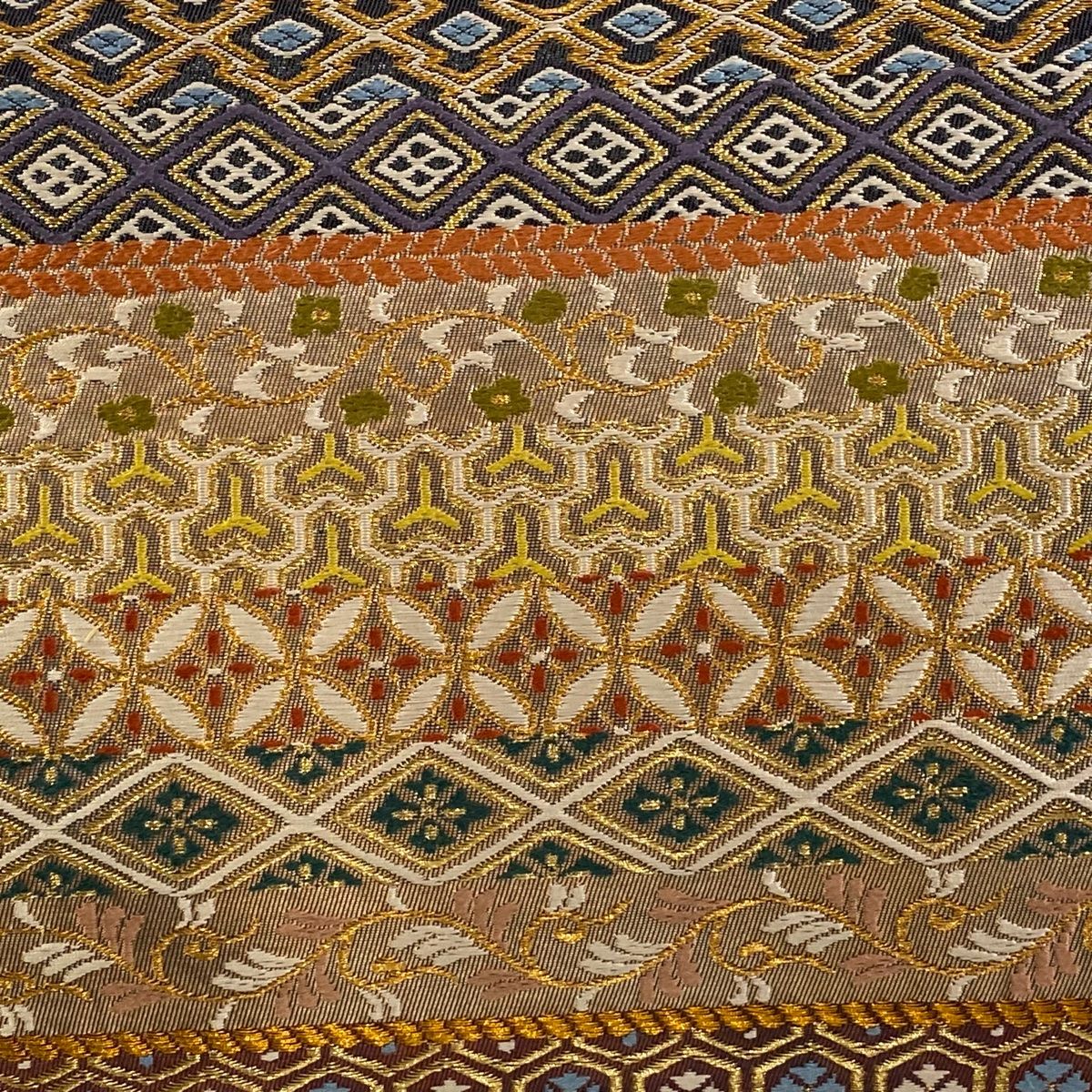 袋帯 河村織物 落款 蒔絵段文 金糸 箔 薄茶色 六通 正絹