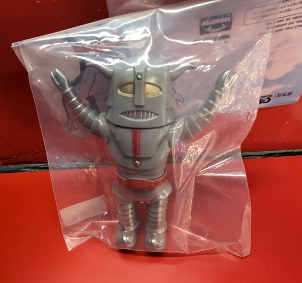 MONSTER MIND TOYS Global/墓場の画廊 レッドバロン＆ビッグバイソン