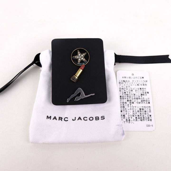 超目玉】 新品 MARC JACOBS マークジェイコブス ブローチ バッチ