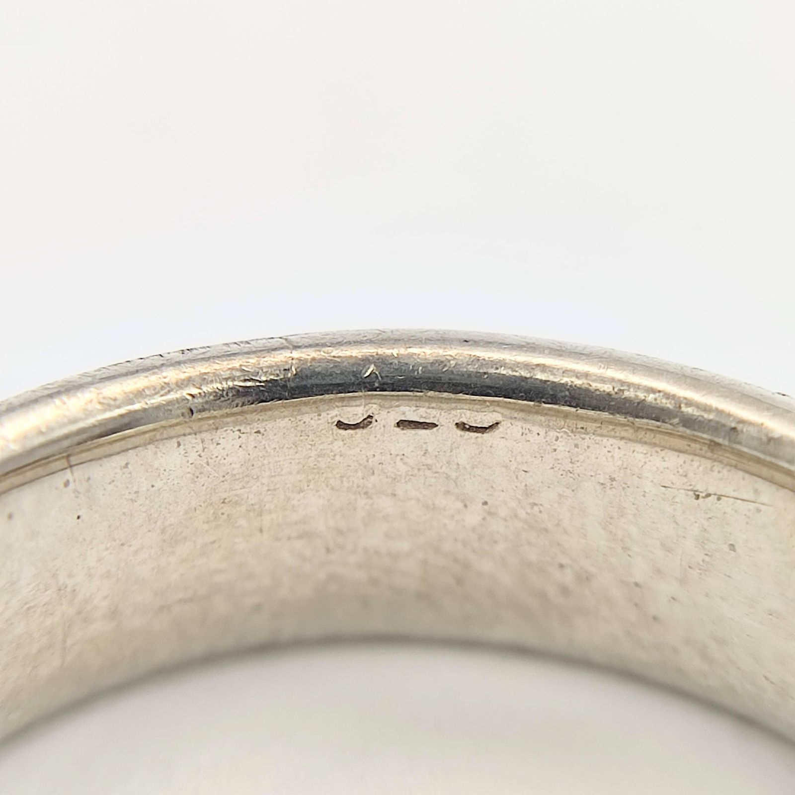 シルバーリング　美品silver サイズ約14号　シルバー925 2003 美品】シルバーリング SILVER シルバー925 14号 - メルカリ