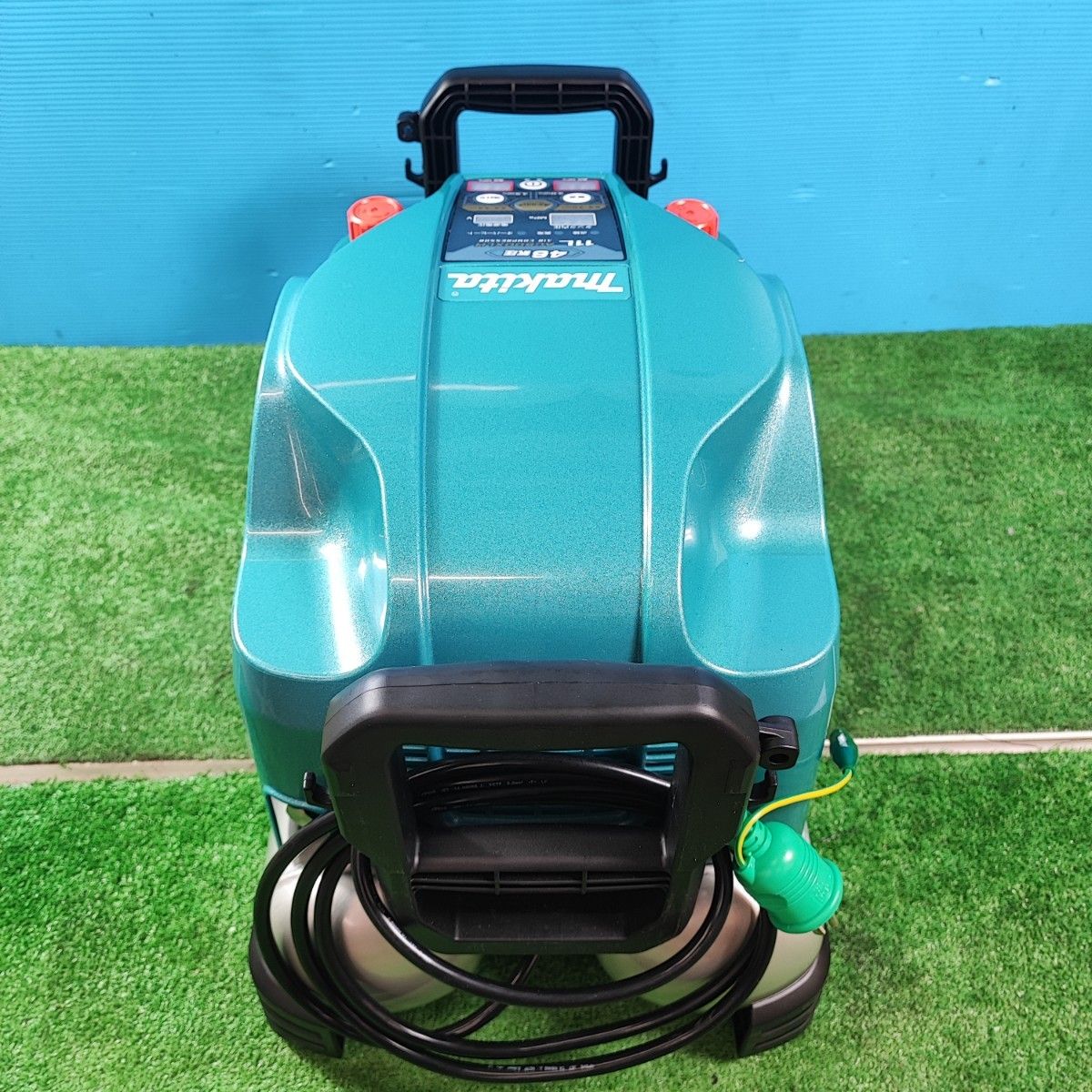 エアコンプレッサー