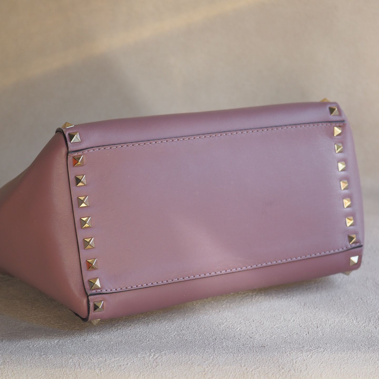 美品☆ ヴァレンティノ ガラバーニ valentino garavani ロックスタッズ 