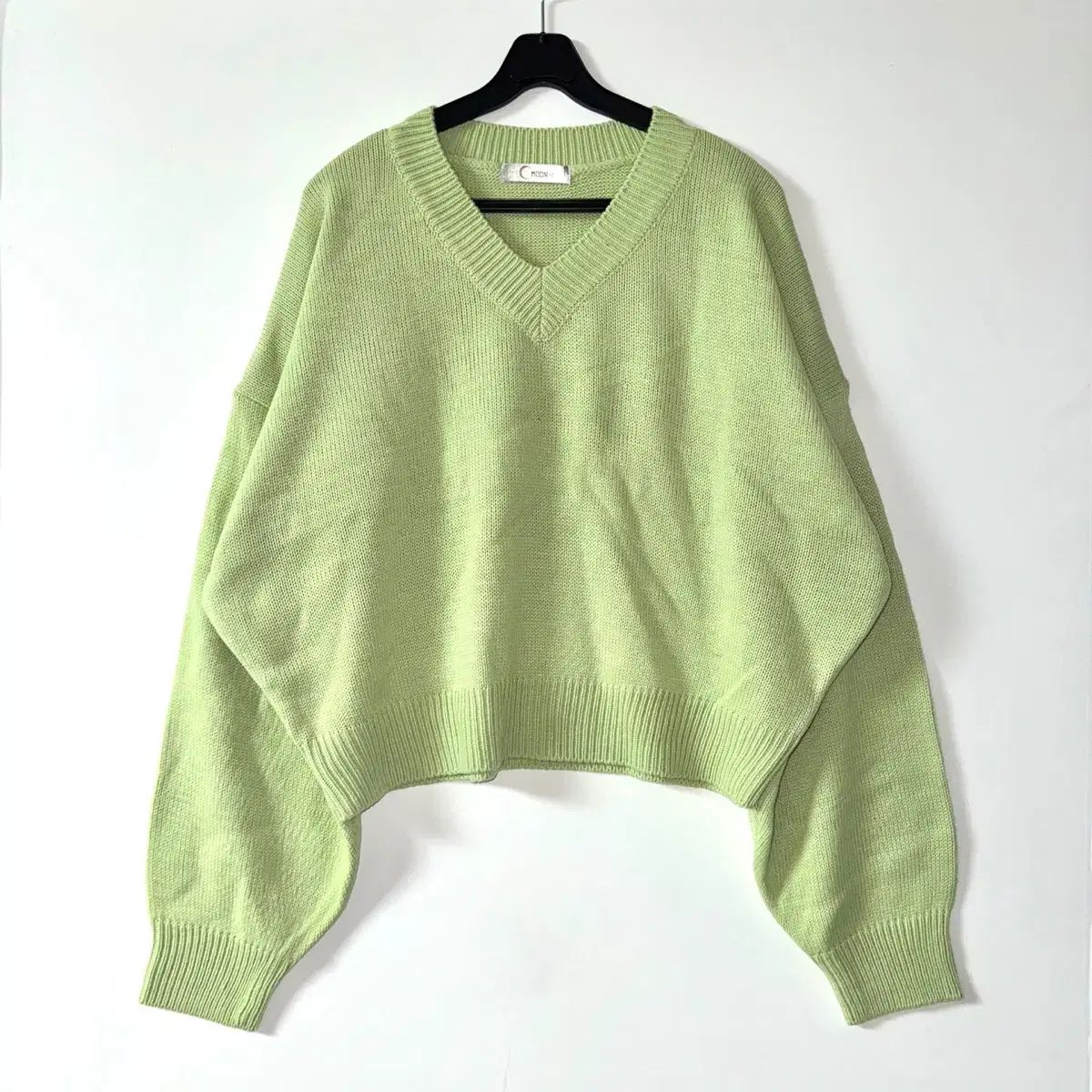 新品 ユニセックス Vネック クロップド ニット セーター