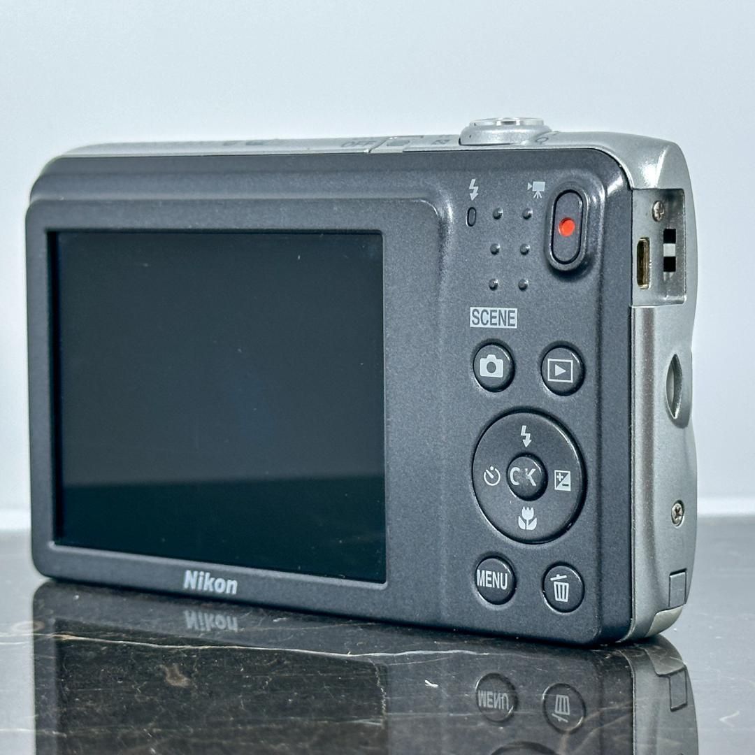 Nikon COOLPIX A300 シルバー ニコン クールピクス デジタル
