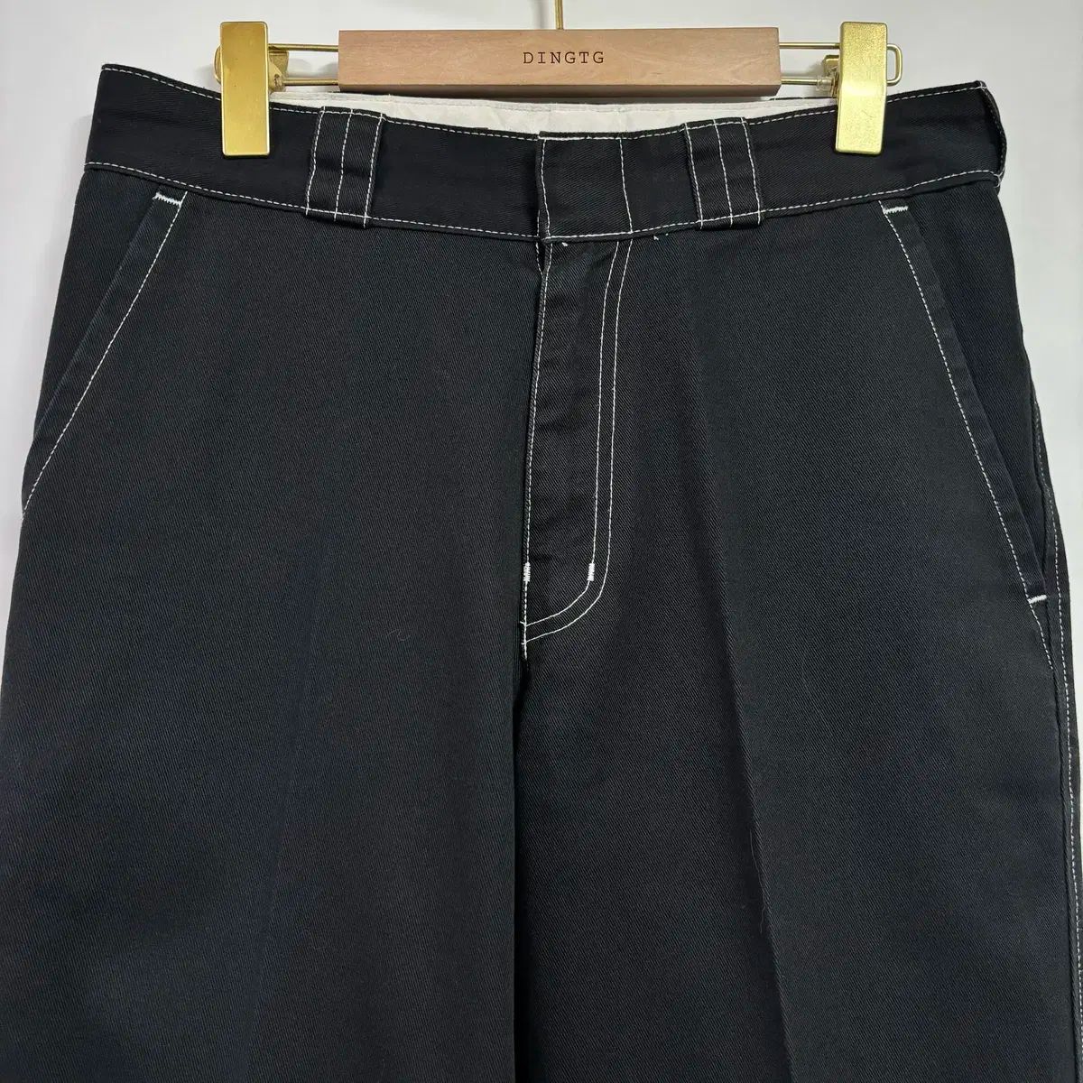 32 STUSSY