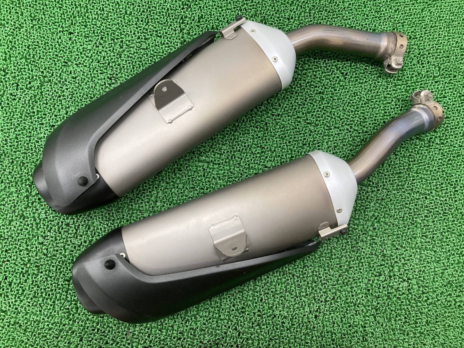 YZF-R1 サイレンサーマフラー 左右 4C8 ヤマハ 純正 バイク 部品 RN20 07-08年式 コケキズ無し 品薄 品 車検 Genuine pD