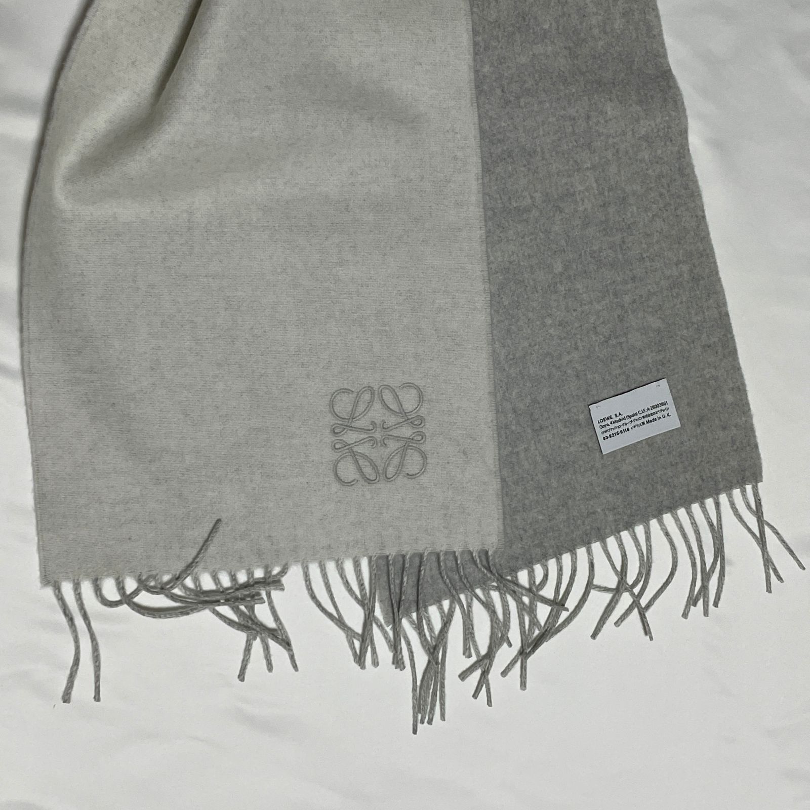 LOEWE*バイカラー スカーフ - メルカリ