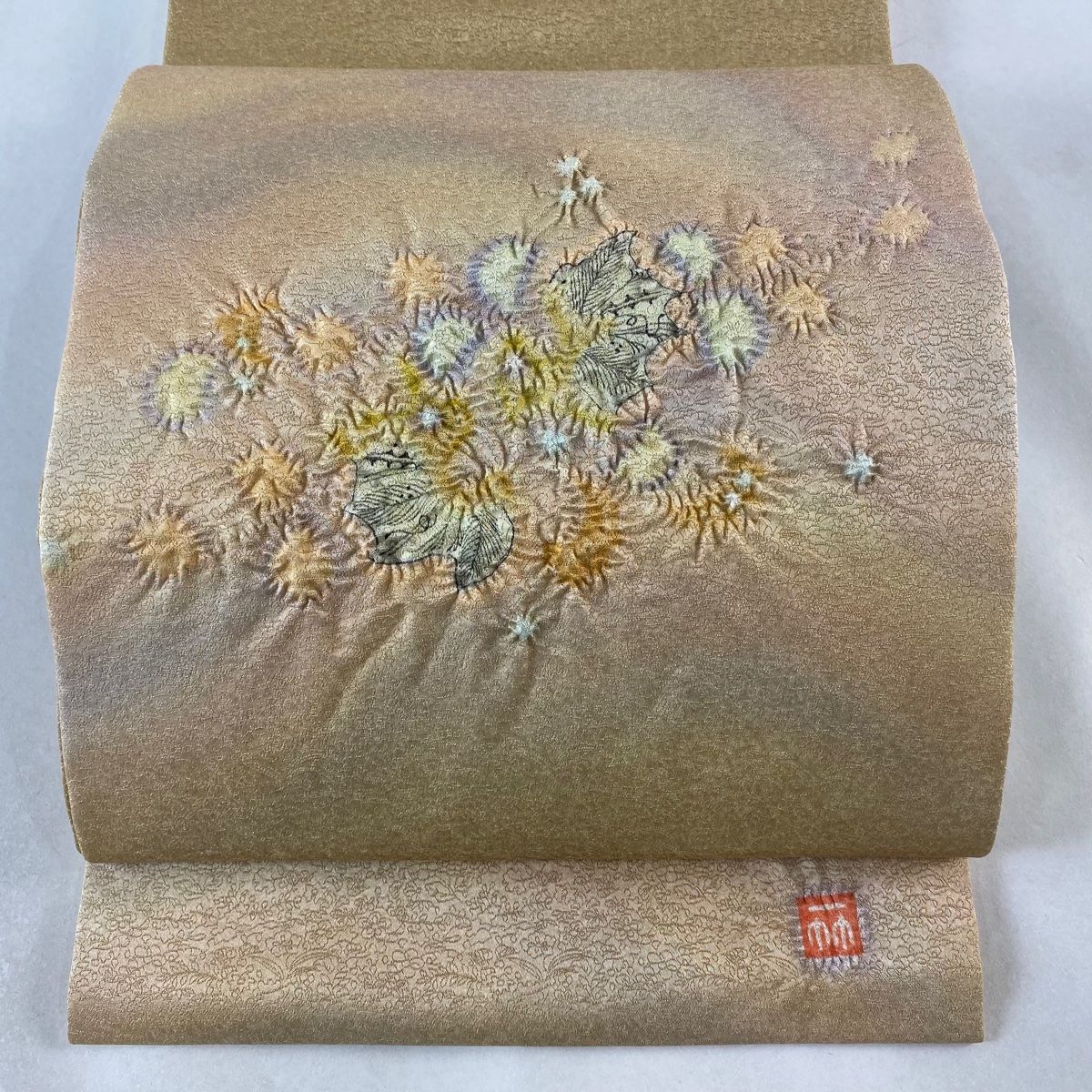 袋帯 美品 名品 落款 華文 金糸 箔 金色 お太鼓柄 正絹 【中古