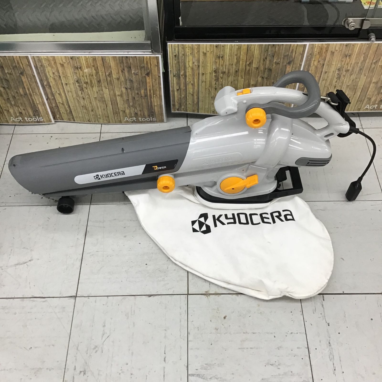 リョービ(RYOBI) ブロワバキューム RESV-1500 696900A & ダスト リョービ(RYOBI) ブロワバキューム RESV-1500 696900A & ダスト