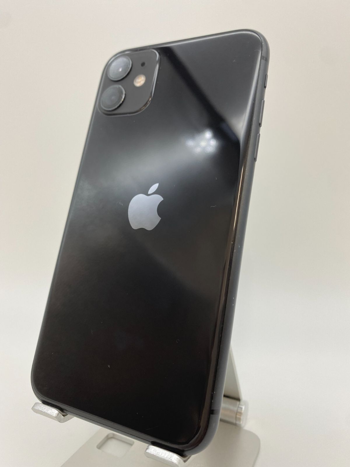 iPhone11 64GB ブラック/ストア版シムフリー/新品バッテリー100％/極薄