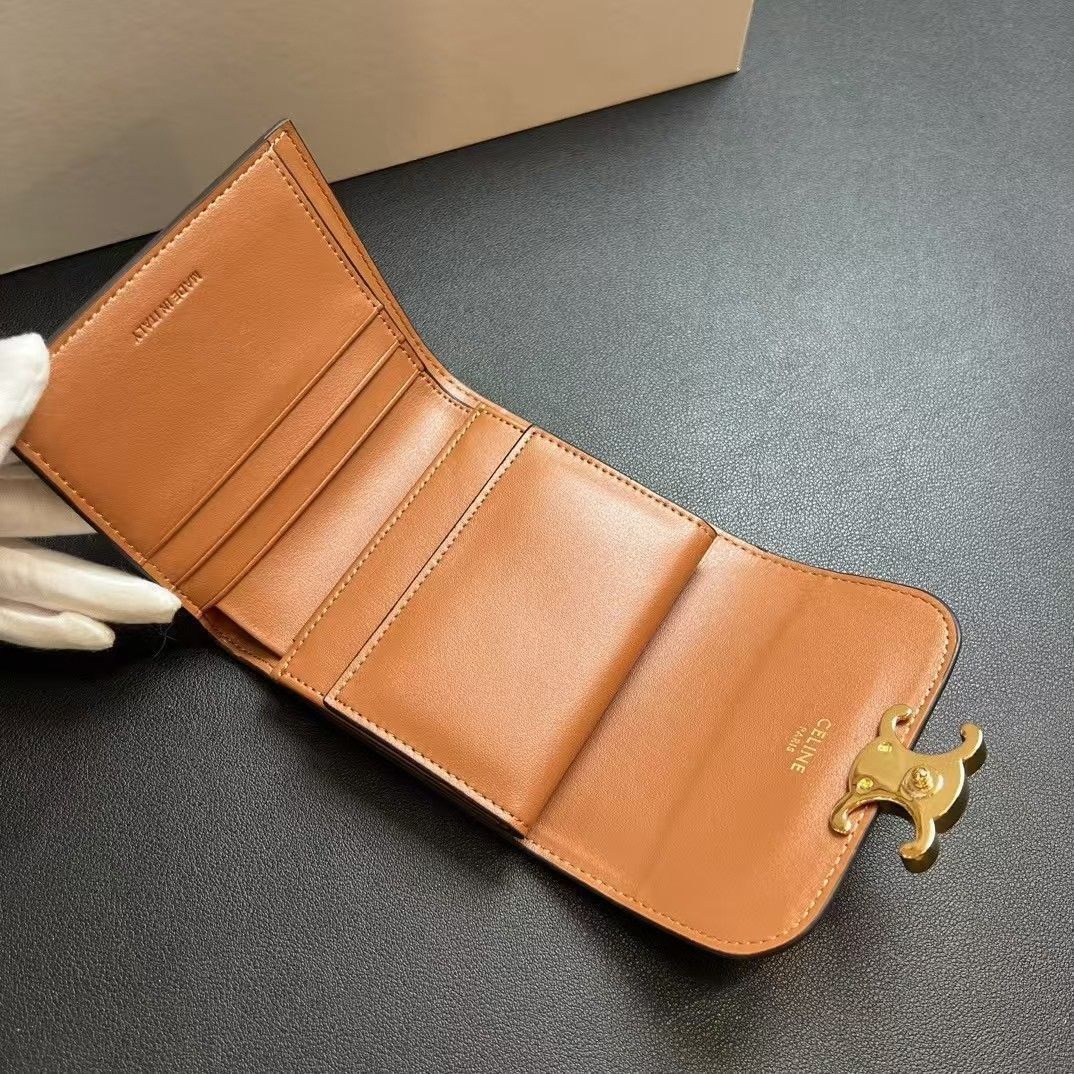 新品未使用 CELINE 財布[本日特価|新品未使用品]-WT0輸入 - メルカリ