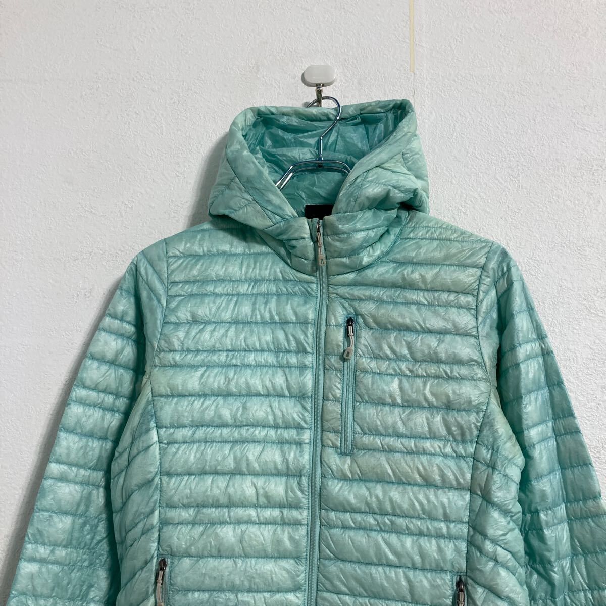 patagonia ダウンジャケット パーカー レディース XS ライトブルー 