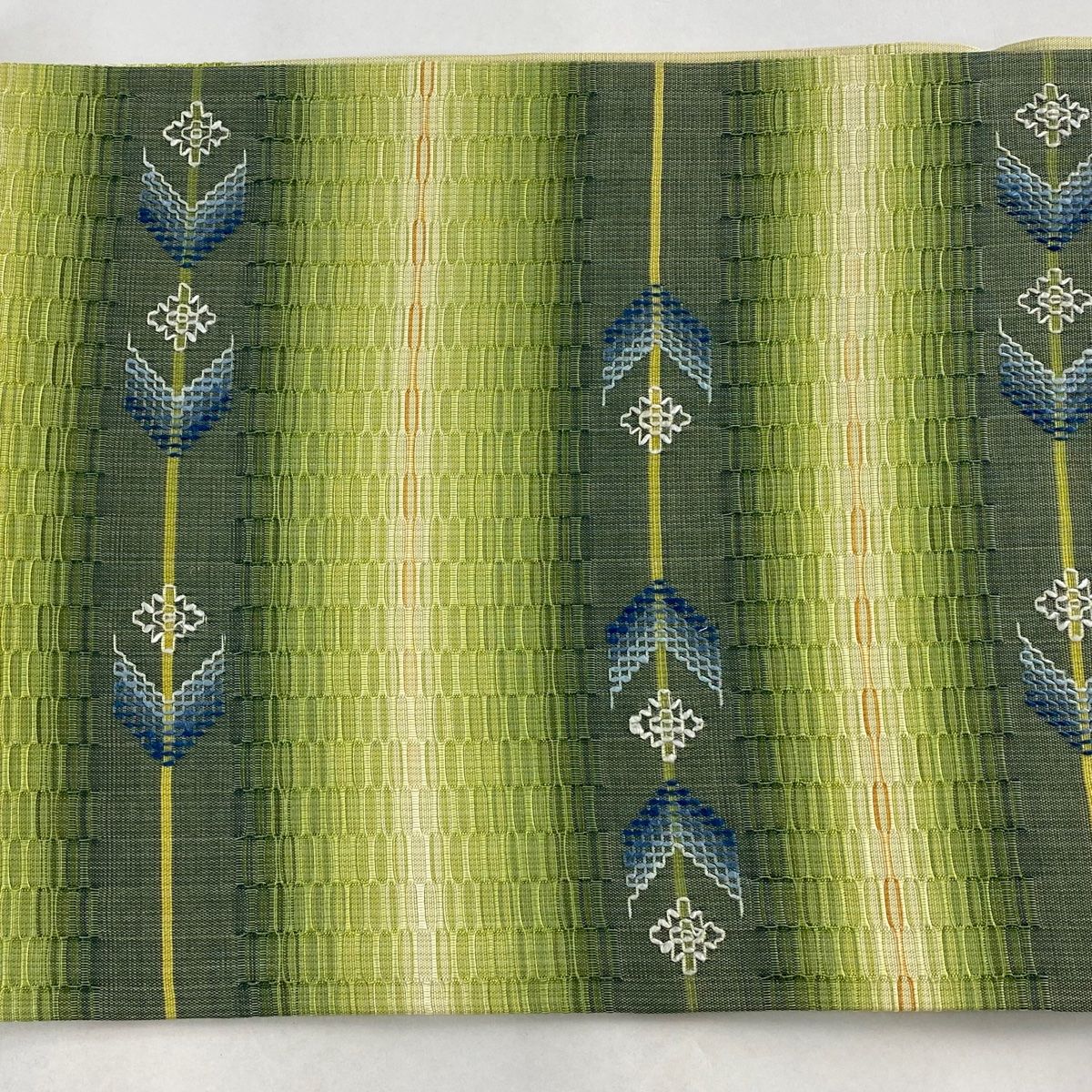 逸品 未使用品 名古屋帯 読谷山花織 茶色 カジュアル お洒落 正絹 名古屋帯 美品 逸品 読谷山花織 草木染 紬地 幾何学模様 縞 山吹茶色