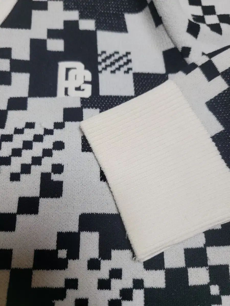 Web限定販売。 PEARLY GATES パーリーゲイツ レディース チェッカーボード フローラル ジャカード クロップド カーディガン