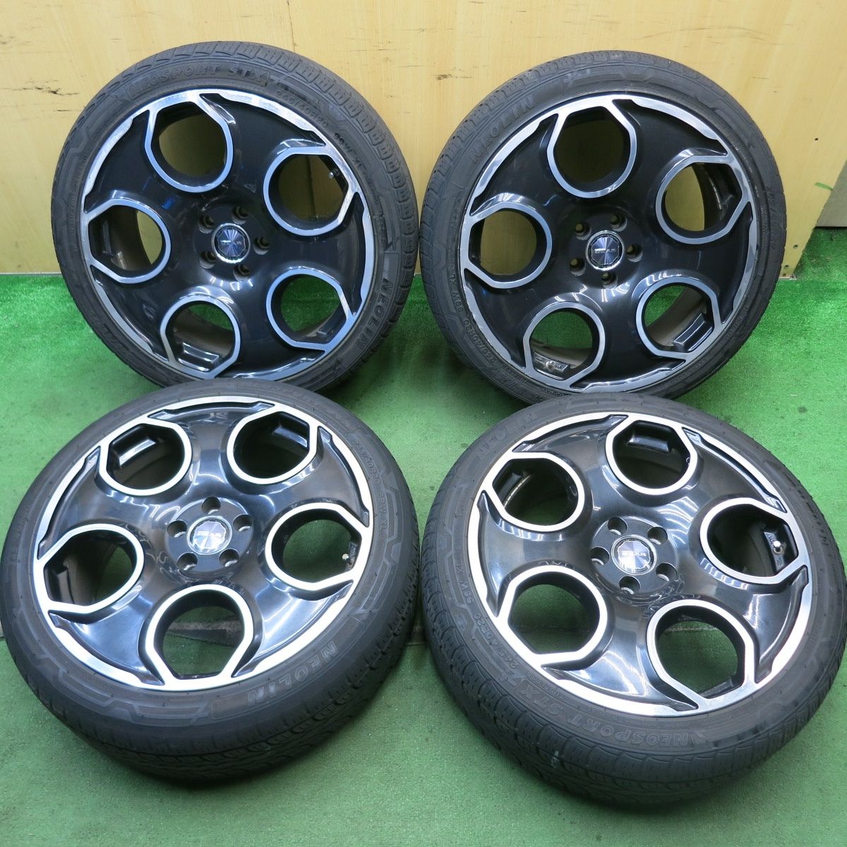 バリ溝！21年！9.5分☆PREMIX GEAR Lehrmeister 245/40R20 ネオリン 