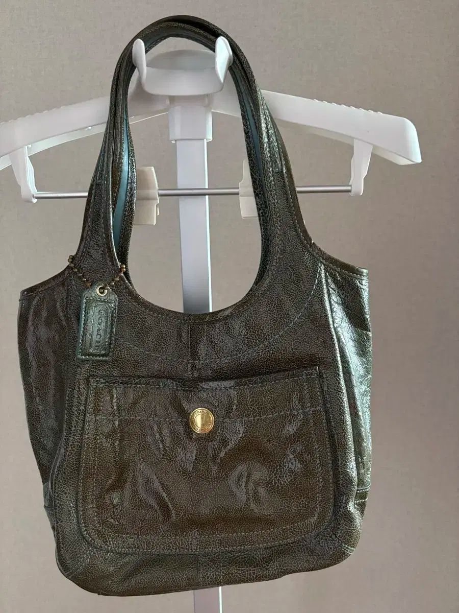 COACH オリーブ色 ショルダーバッグ COACH(コーチ) オリーブカラー ショルダーバッグ - メルカリ