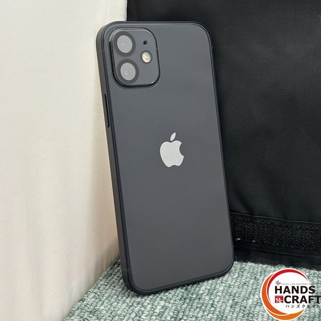◎ simロックなし Apple iPhone12 128GB MGHU3J|A ブラック AU版〇端末 両面 カメラに保護ガラス取付中 バッテリー容量90％