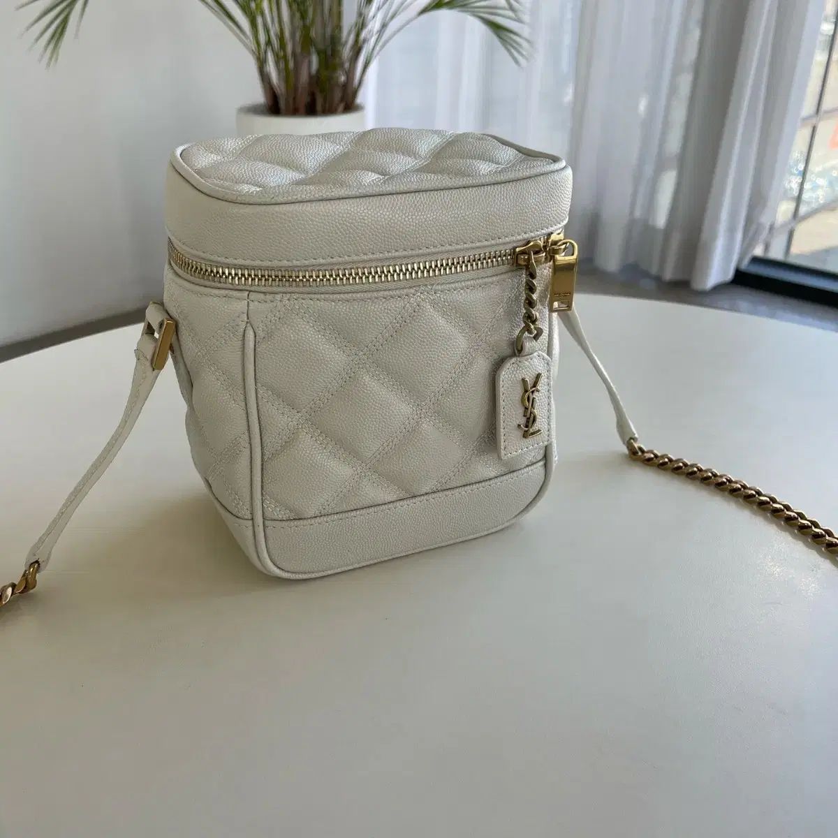 ☆YSL イヴ・サンローラン　バニティバック ☆新品未使用 2025年最新】YSLバニティの人気アイテム - メルカリ
