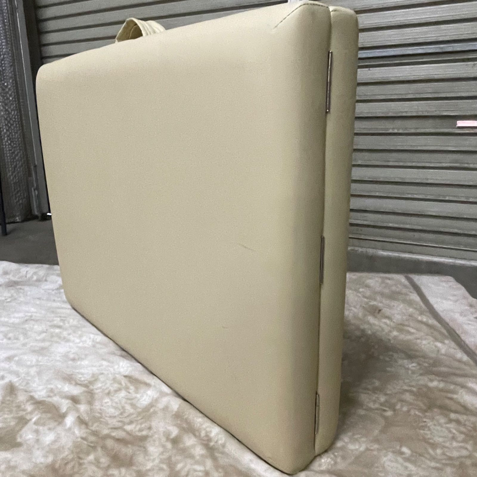 マッサージベッド