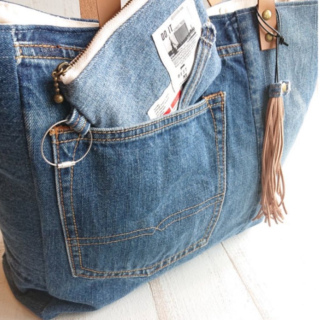 デニムリメイク♡トートバッグ♡本革ベルト♡ハンドメイド - メルカリ
