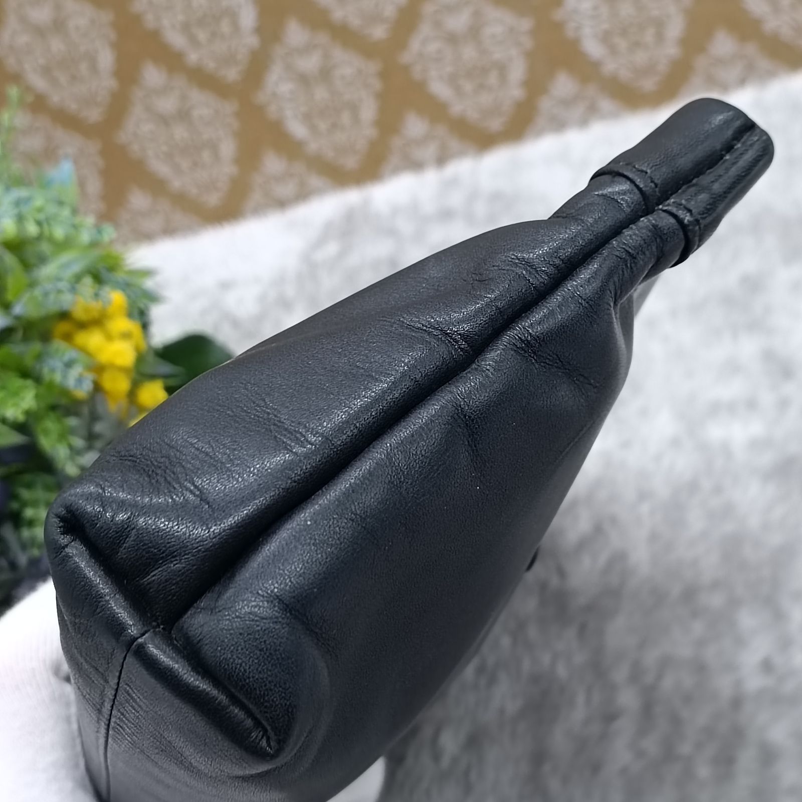 LOEWE 》 ロエベ ポーチ アナグラム バネ式開閉 小物入れ メイク