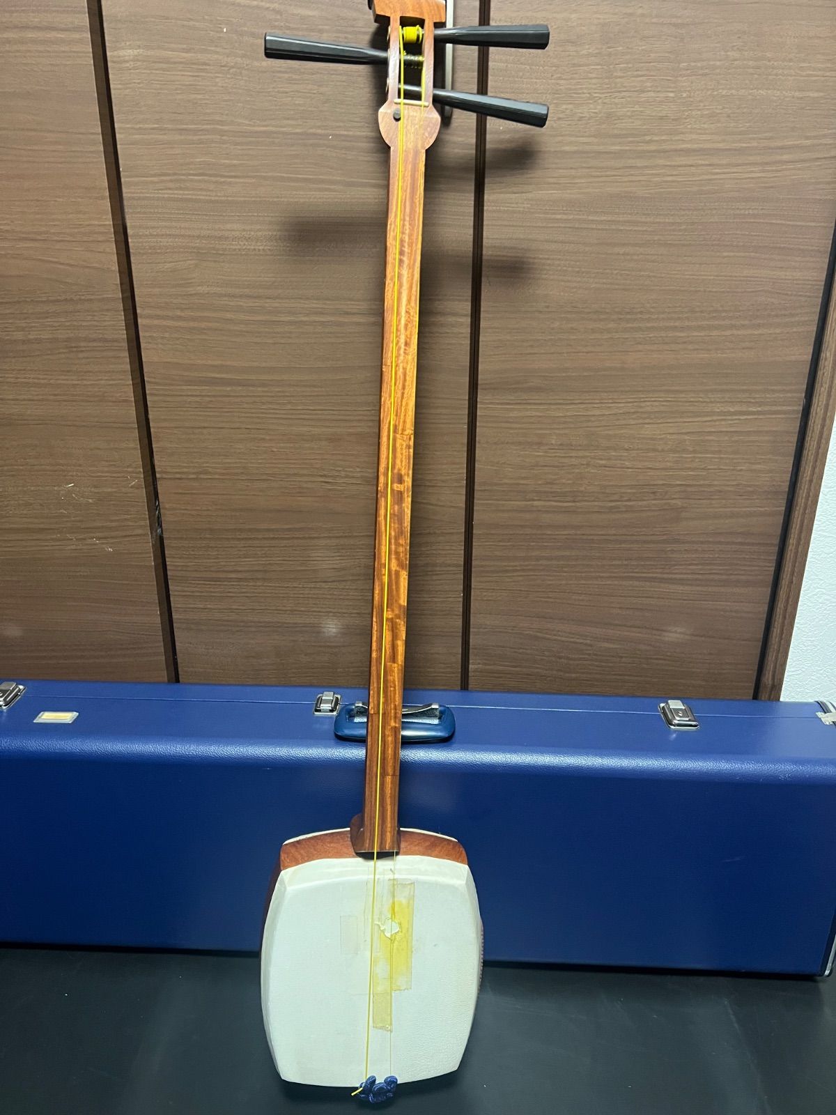 三味線 細棹 購入 ケース付き 付属品多数 三味線 細棹 ケース付き 付属品