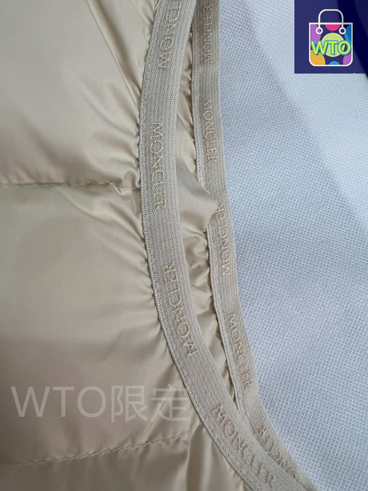 タグ付き未使用 試着のみMONCLER ベージュ ダウンベスト MONCLER