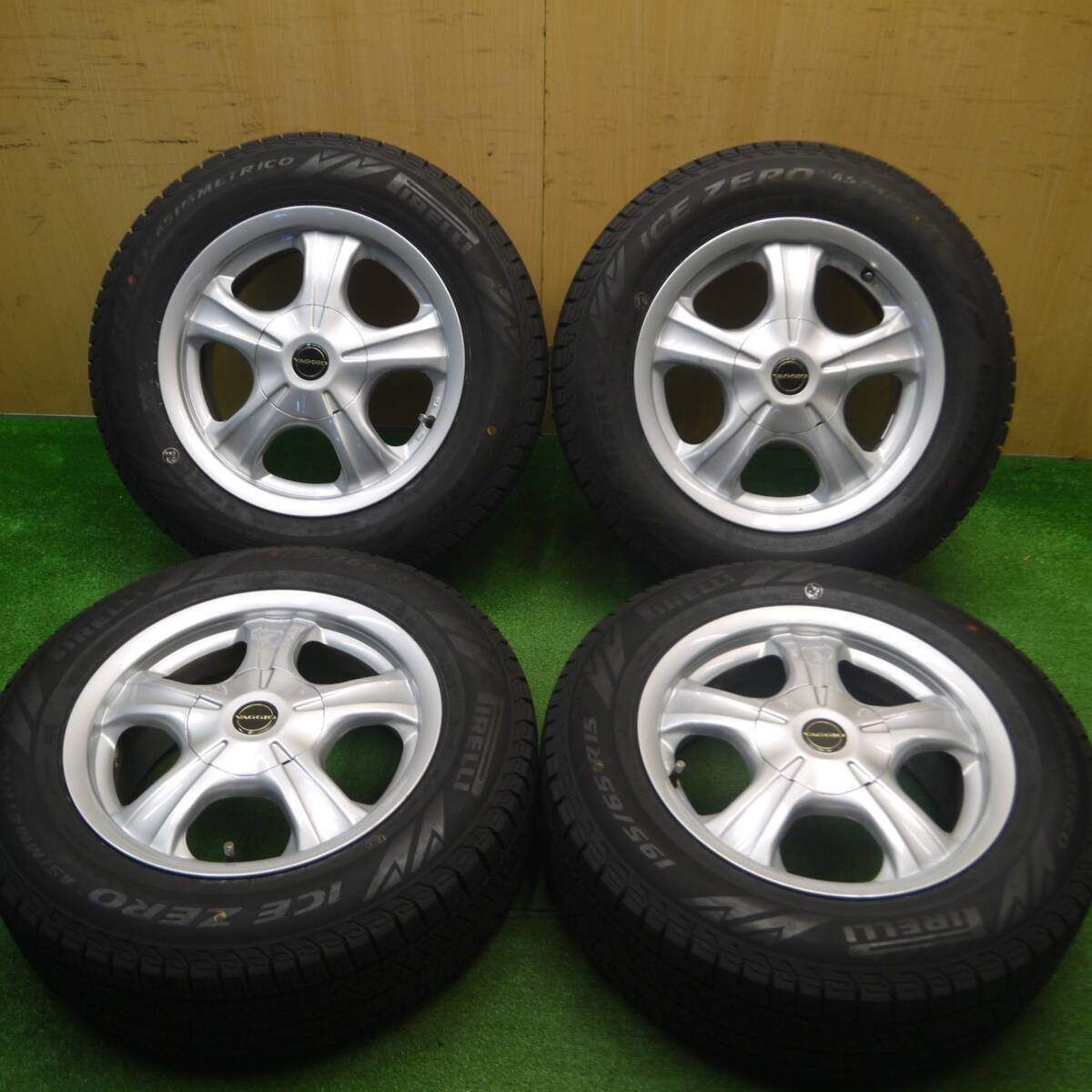 超バリ溝 23年 キレイ ほぼ10分 スタッドレス 195 65R15 ピレリ アイスゼロ アシンメトリコ VAGGIO 15インチ PCD100 114.3 5H マルチ 4120208Hス