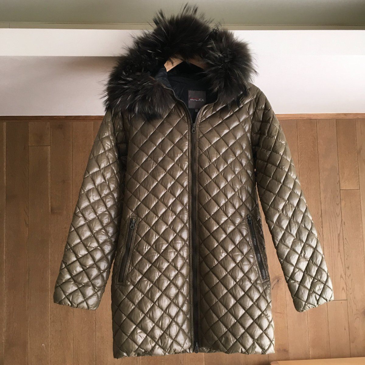 ACEの人気アイテム ファッション 極美品 現行 デュベティカ ダウン