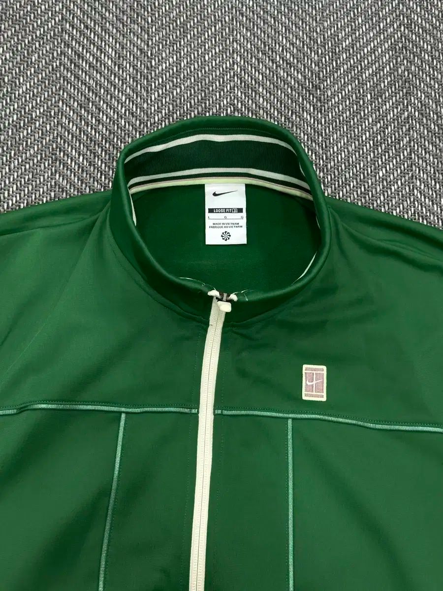 ジャージ グリーンL