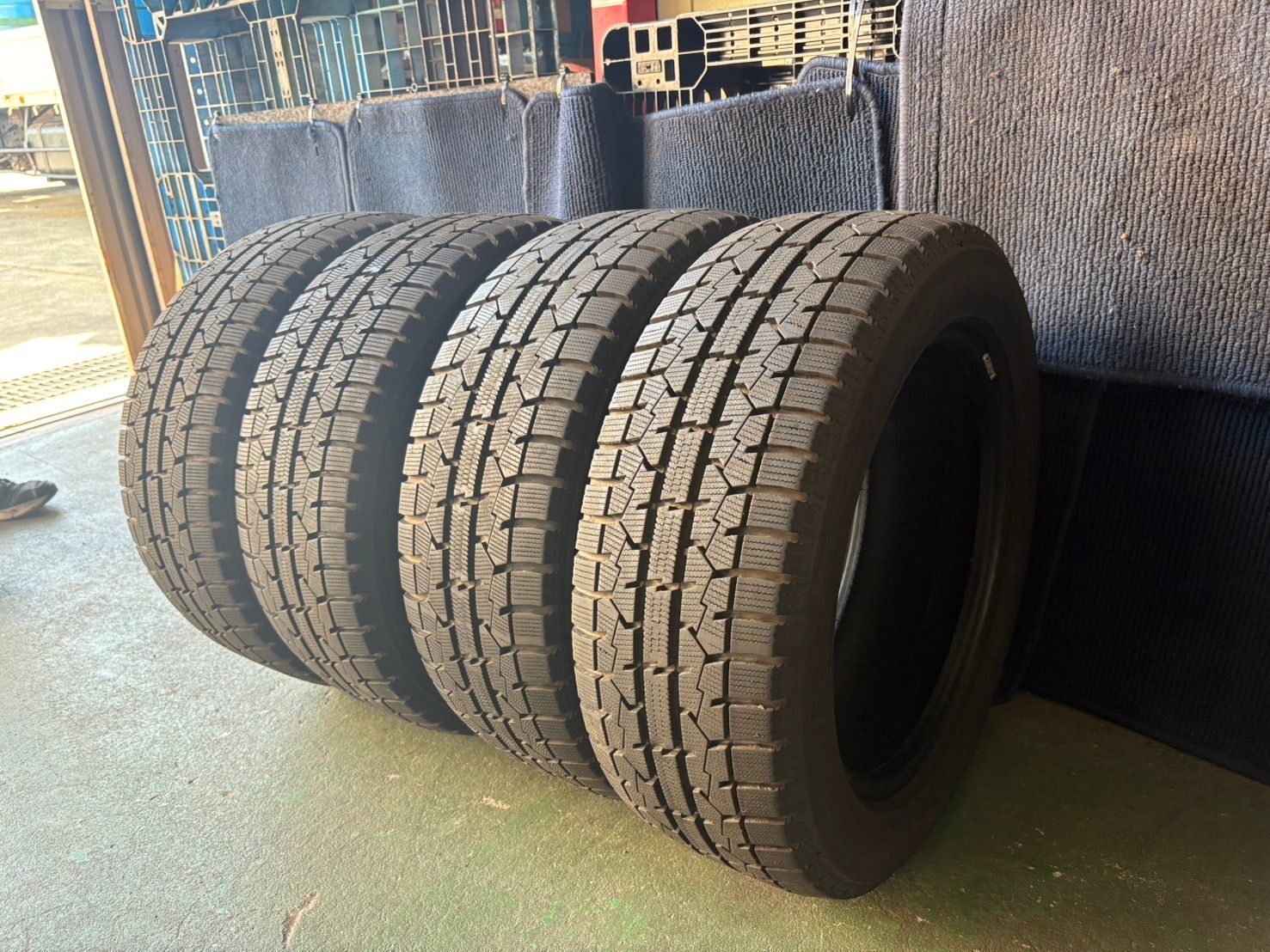 製造 溝7.5～9分山 TOYO OBSERVE GARIT GIZ 4本 205 55R16 スタッドレス ASP3249