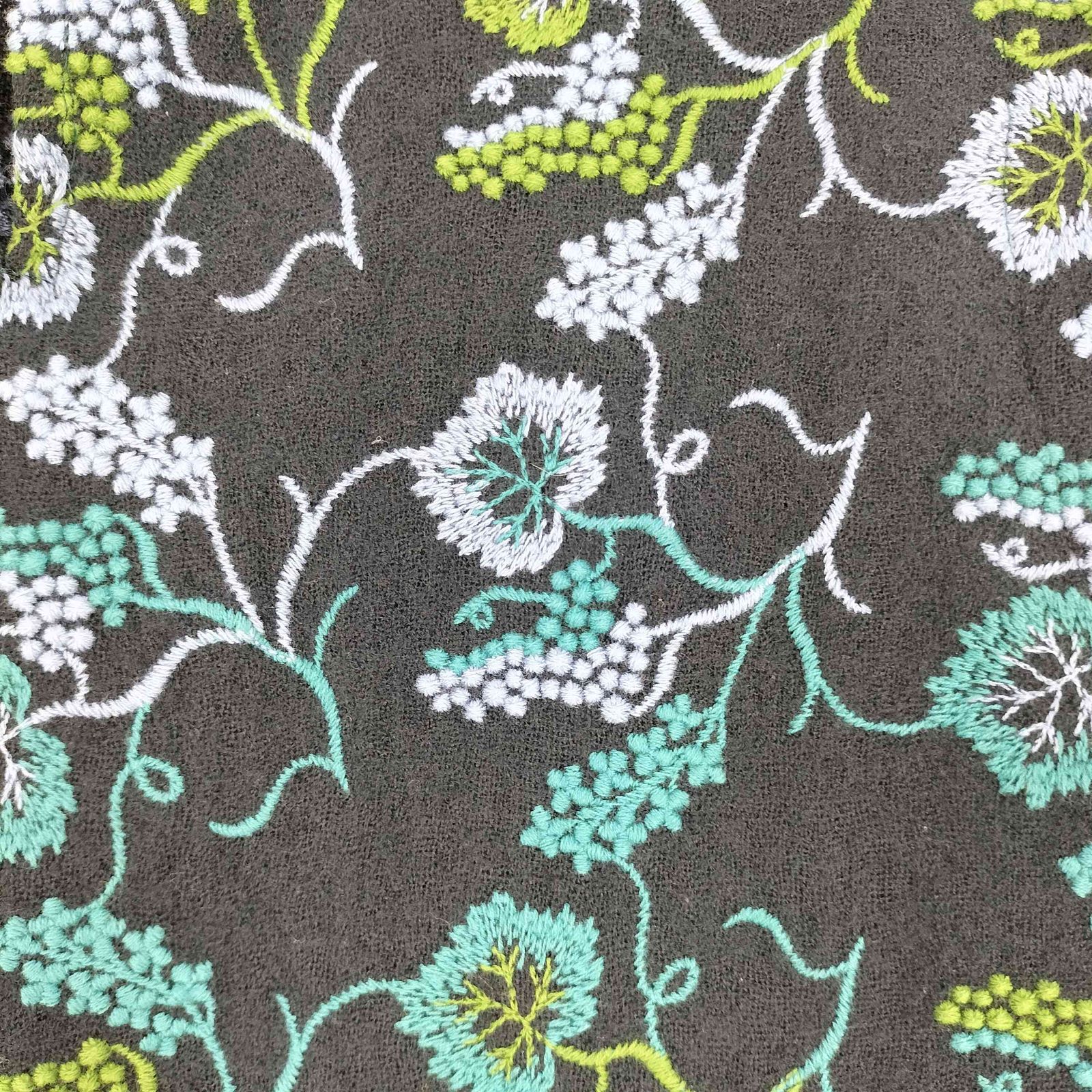 カッスルクームガーデン コットンハウスアヤ 花柄刺繍半袖ブラウス コットン L カッスルクームガーデン コットンハウスアヤ 花柄刺繍半袖