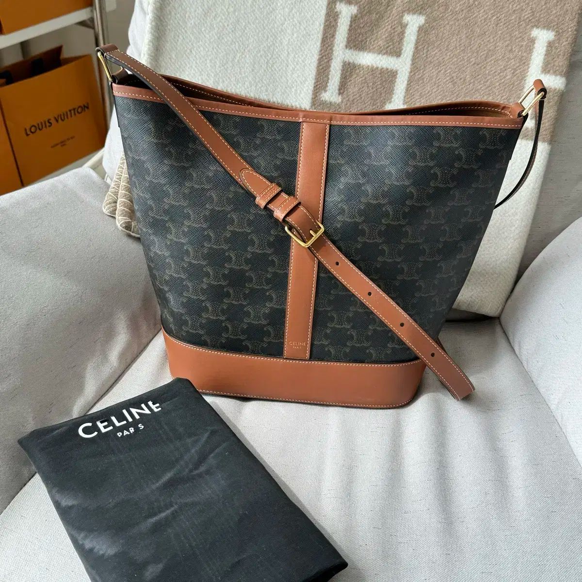 S グレード Celine セリーヌ トリオンフ バケットバッグ ミディアム