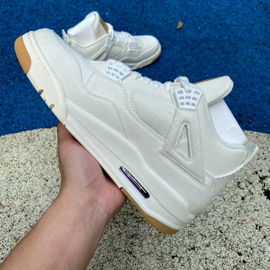 新品 未使用 NIKE × LEVI’S AIR JORDAN 4 WHITE DENIM ナイキ×リーバイス エアジョーダン4 ホワイトデニム AO2571-100