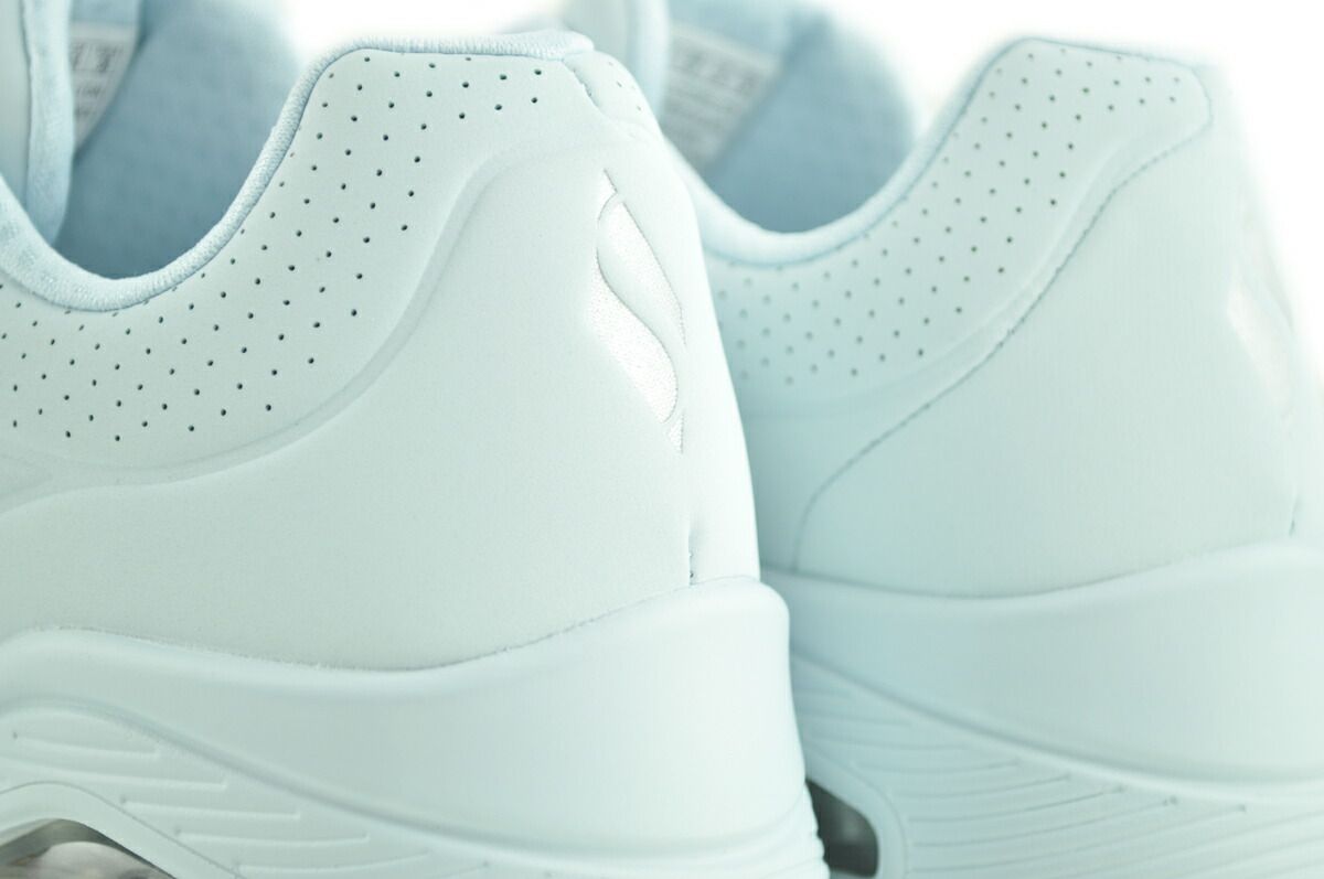 SKECHERS UNO-STAND