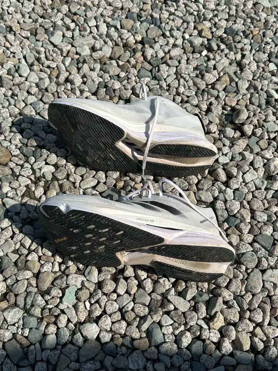 アディダス アディゼロ