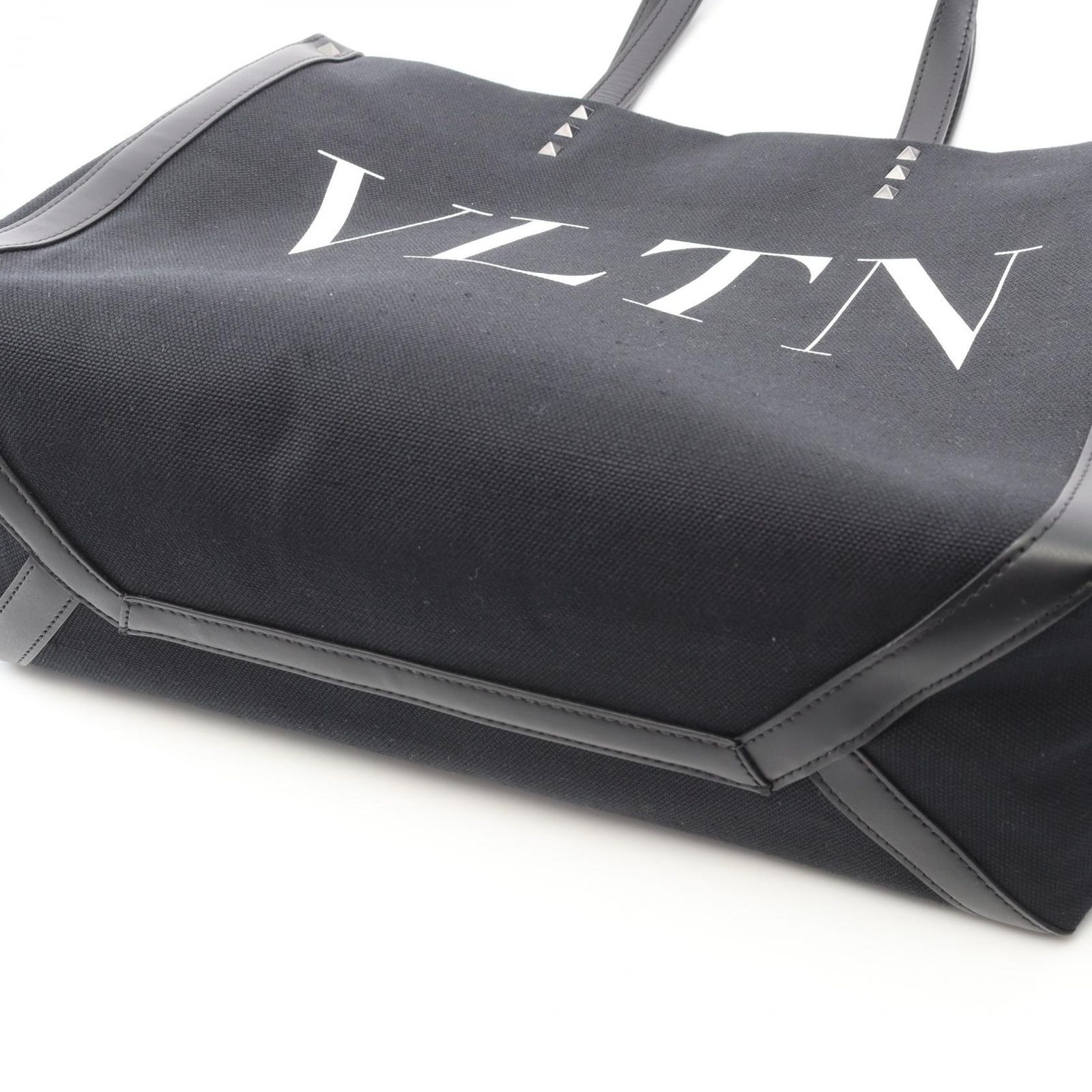 VALENTINO ブラック トートバッグ VLNT 340427652_1.jpg