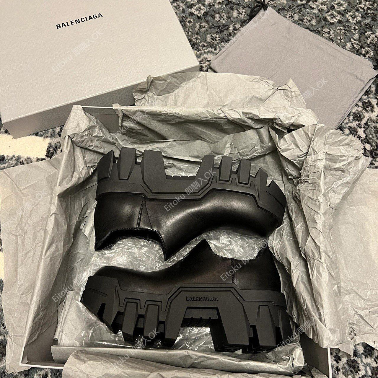 MINI BOOTS