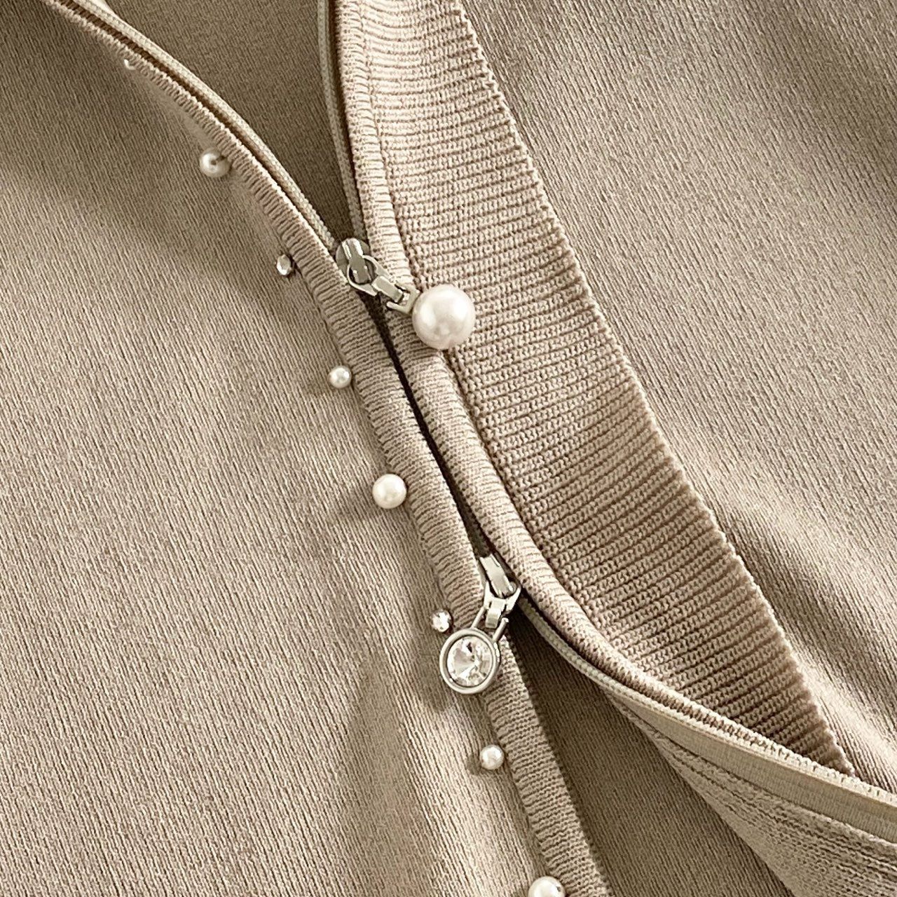 60i27 Rene ルネ パール付き ストレッチニットパーカー 34 ピンク 
