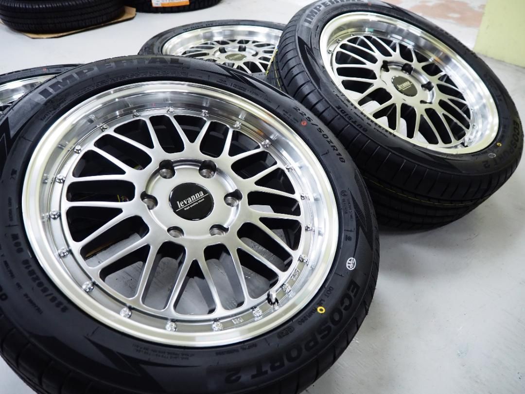 ハイエース 225|50R18