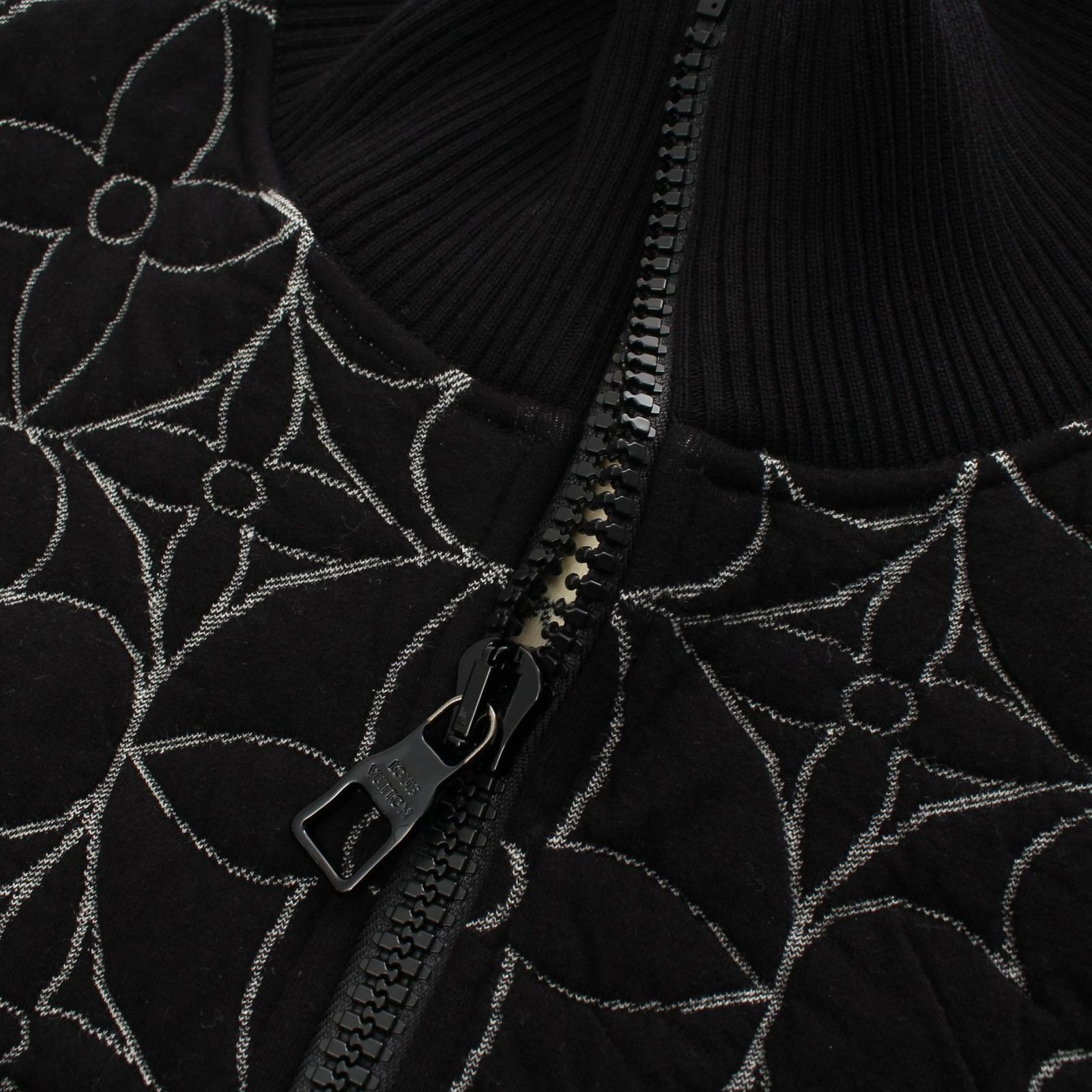 ルイ・ヴィトン ジップスルー モノグラムフラワー ブルゾン - メルカリ