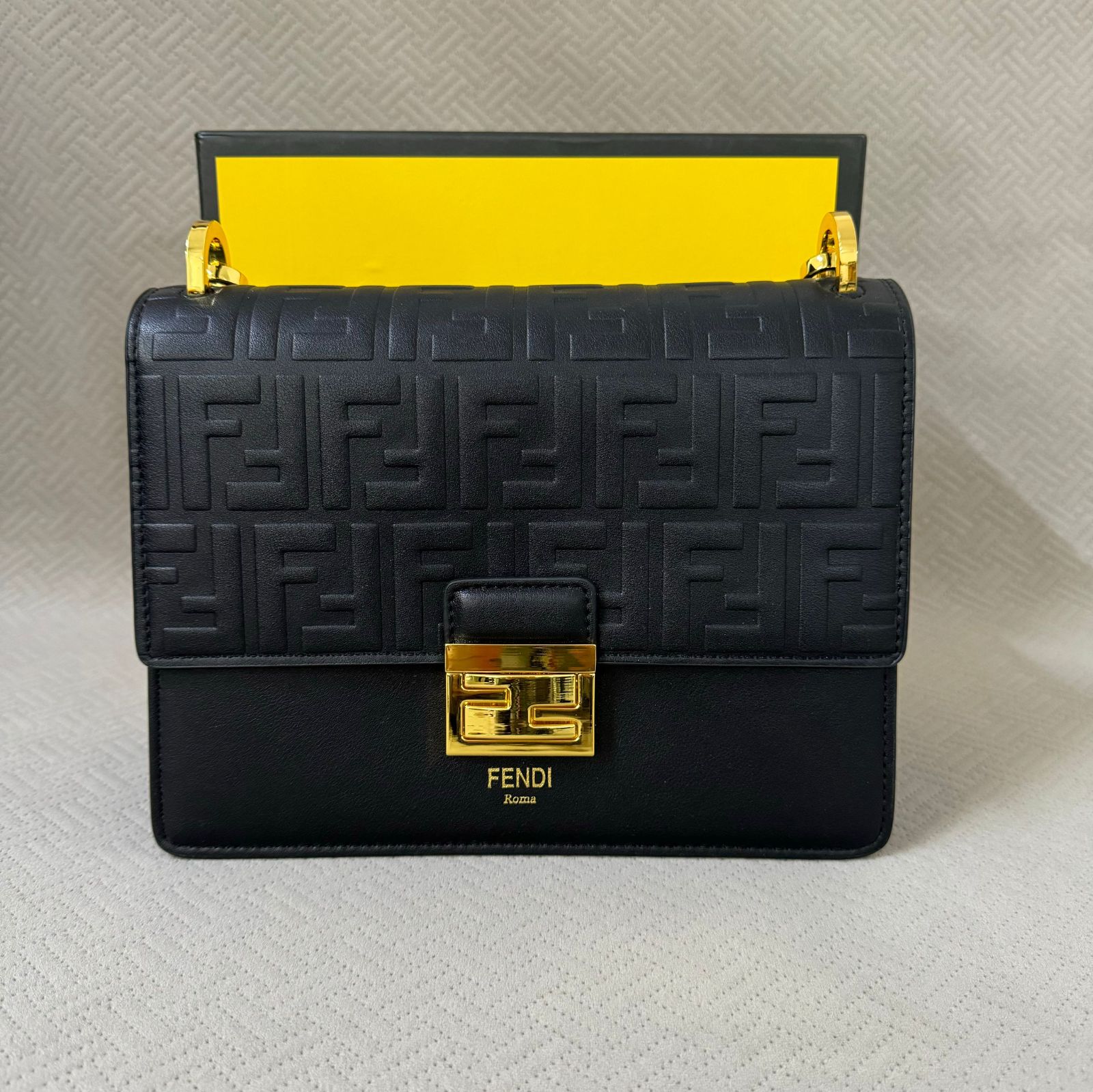 FENDI ショルダーバッグ