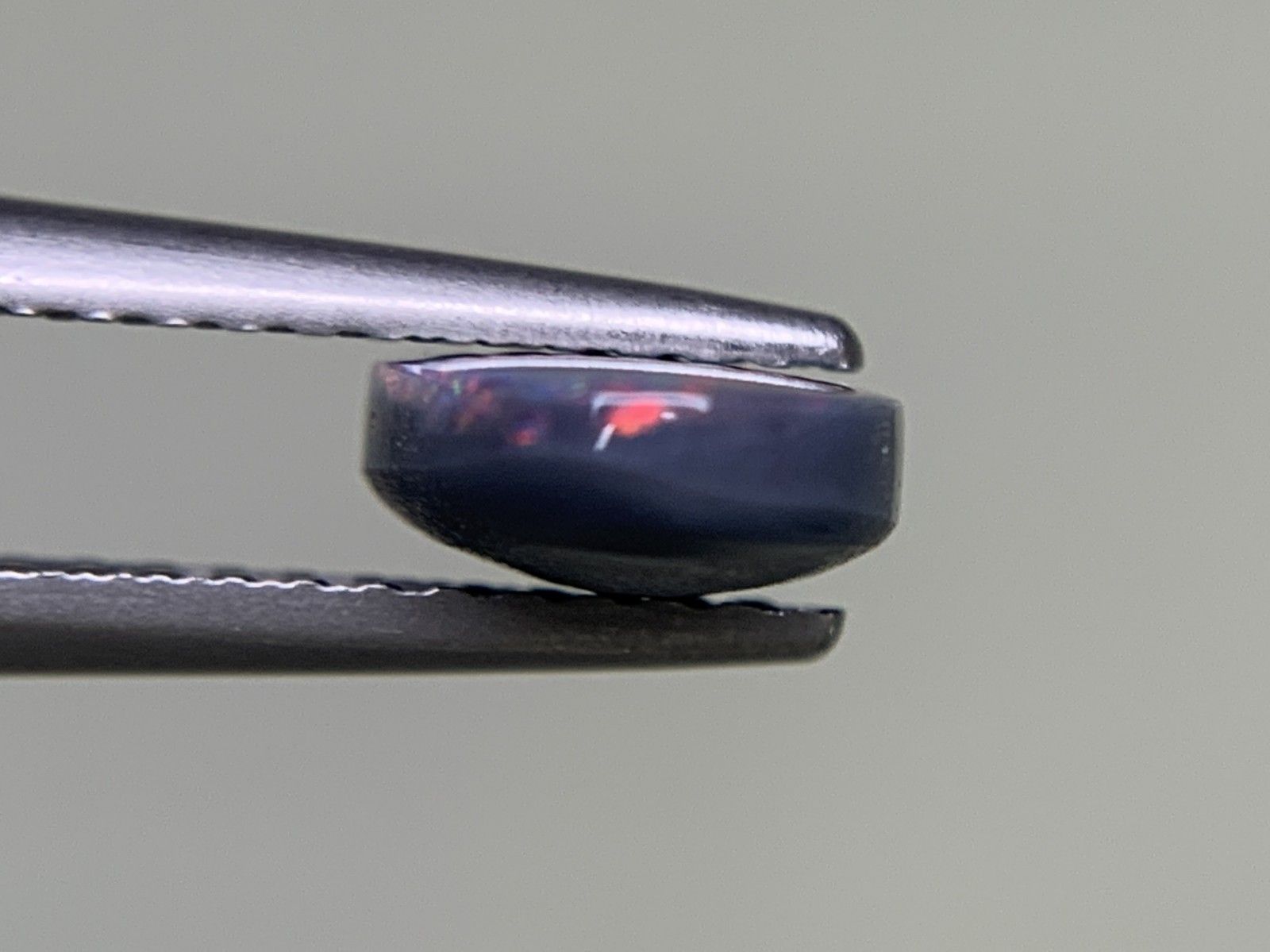 ブラックオパール 1.255ct 宝石ソーティング付き 10.6㎜×6.4㎜×2.7