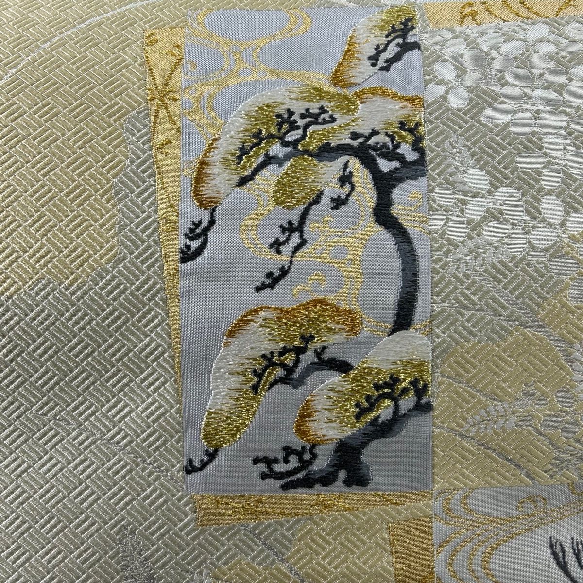 袋帯 秀品 松 鶴 金糸 刺繍 ベージュ 六通 正絹 【中古】 - メルカリ