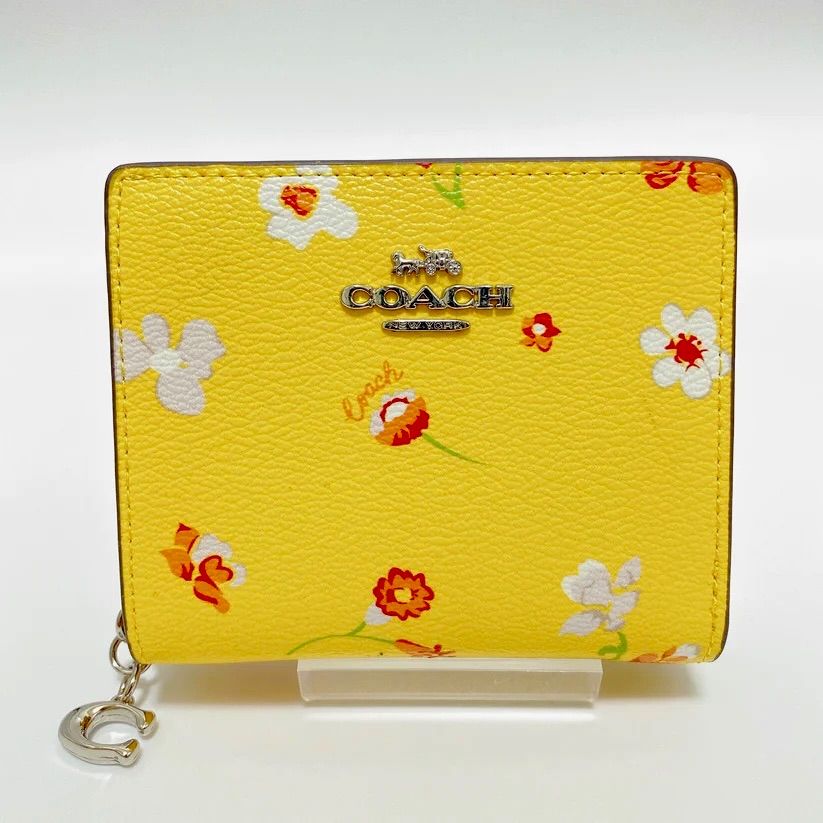 新品☆COACH(コーチ)イエロー 花柄 レザー 折り財布 - 折り財布