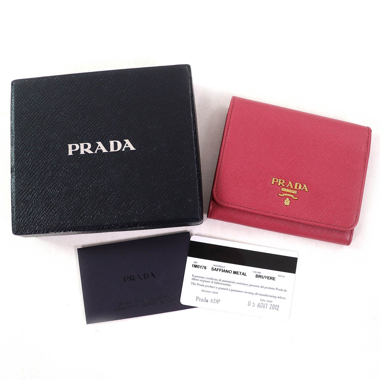 ✨極美品✨PRADA プラダ◆ピンク◆折財布◆ゴールドロゴ◆サフィアーノレザー PRADA - ✨極美品✨PRADA プラダ◇ピンク◇折財布◇ゴールドロゴ