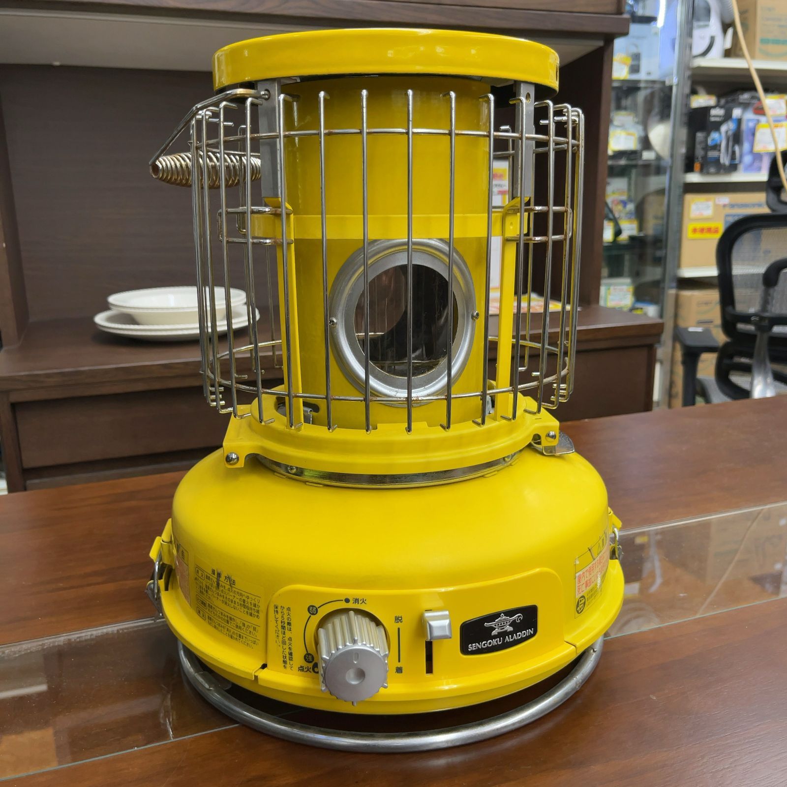 センゴクアラジン ポータブル ガスストーブ エキスパート藤沢辻堂店 廃盤カラー イエロー アラジン